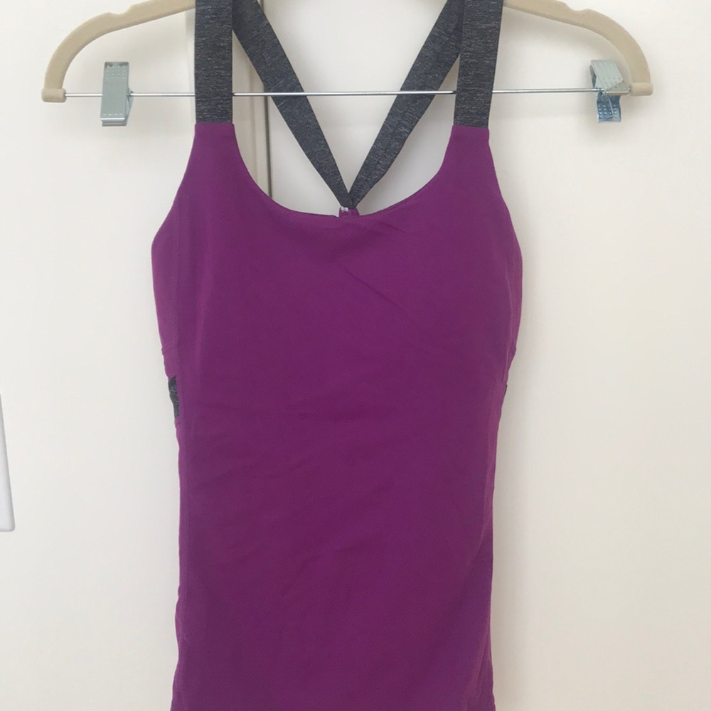 Lululemon workout top